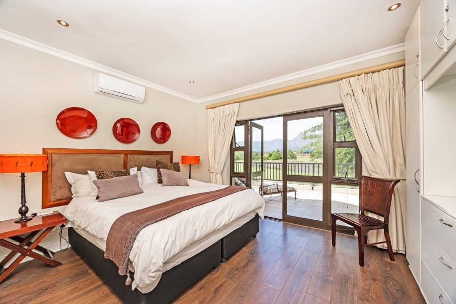 4 Bedroom Property for Sale in Boschenmeer Golf Country Estate Western Cape